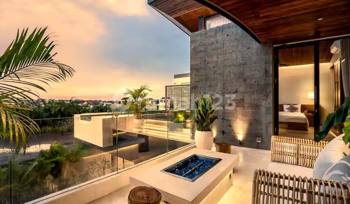 Brand New 4 bedrooms Villa 210m² Batu Bolong Canggu