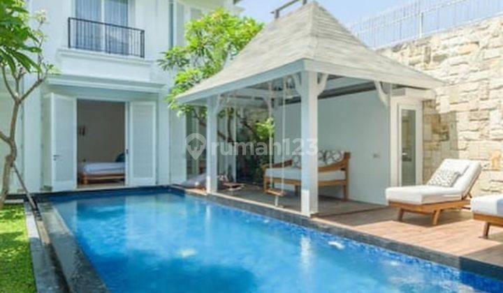 2 Bedrooms Villa 400m² in Berawa Canggu 1