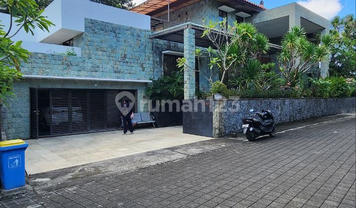 Modern Balinese Villa 6 Bedrooms 845m2 in Gita Kencana Karang Mas Jimbaran 2