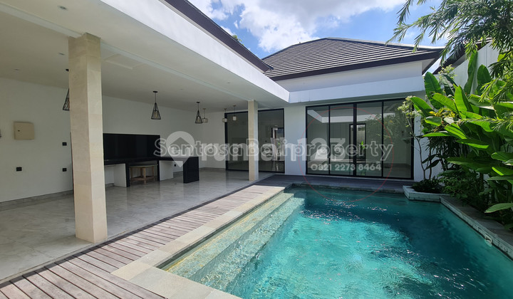 Sewa villa 3 kamar tidur 280m2 Petitenget Kerobokan 2