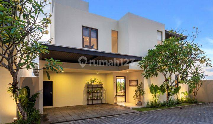 Luxury Private Villa 3 bedrooms 302m² in Pabean Ketewel Gianyar 1