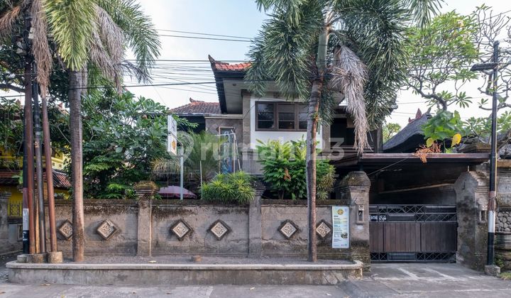 Well-Maintained Second Home in Jayagiri - Renon 4BR 277M2