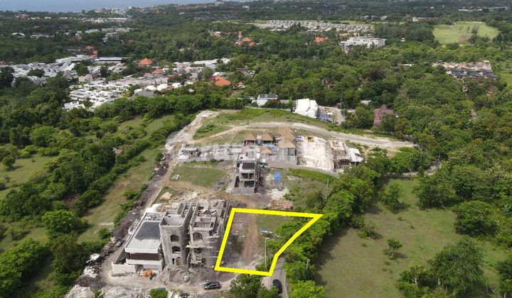 Tanah Main Road Pantai Cemongkak Pecatu 375M² Lingkungan Villa