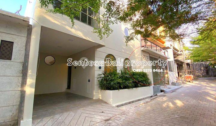 Brand New Modern 2 Bedrooms Villa 100m² In The Heart Of Berawa Canggu 1