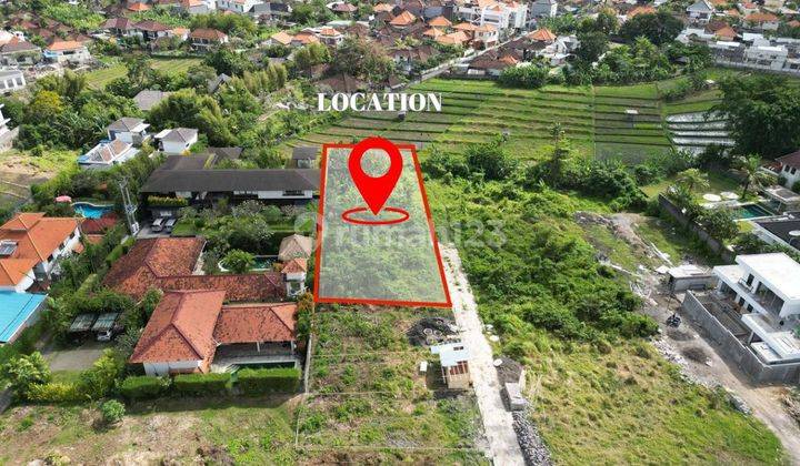 Plot of Land in Bumbak Umalas 300 500m², Yellow Area 2