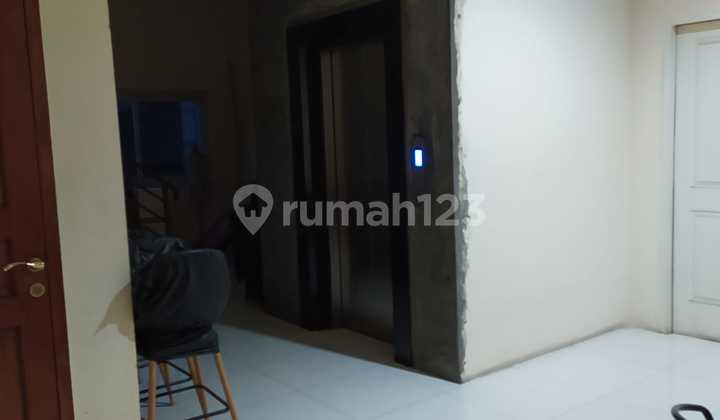 Ruko 3 Gandeng Veteran Tanah Kusir Jakarta Selatan 8