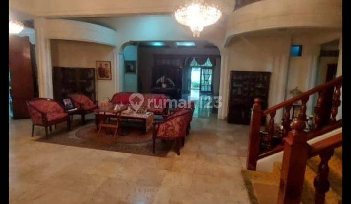 Rumah Jl. Brawijaya Kebayoran Baru Jakarta Selatan, 2 Lantai. 6 Kamar 1