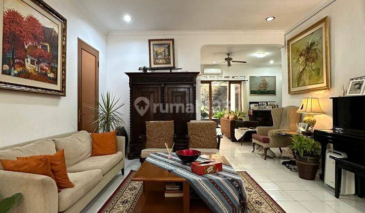 Rumah Modern Tropical di Jl Laksana Kebayoran Baru Jaksel SHM 1