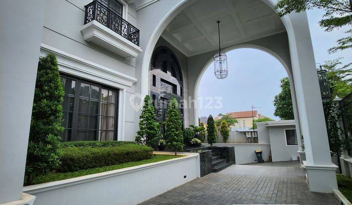 Rumah Mewah Siap Huni Bergaya Modern Classic Cilandak Jaksel 1