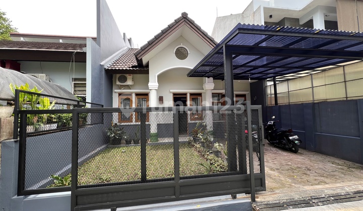 Rumah 1 Lantai Bagus, Semi Furnished di Komplek Pondok Hijau Rumah 1 Lantai Bagus, Semi Furnished di Komplek Pondok Hijau