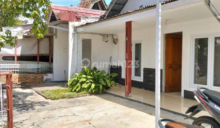 Rumah 1 Lantai Bagus Untuk Cafe, Coffee Shop, Kantor, Sayap Riau 1