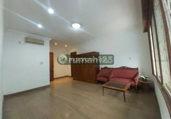 Rumah 2 Lantai Cocok Untuk Kantor Sayap Cipaganti, Bandung 8