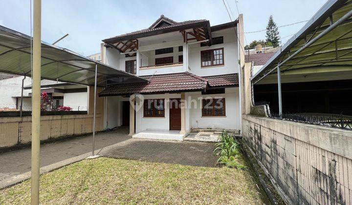 Rumah 2 Lantai, Bagus, Semi Furnished, Komplek Elit Setra Murni 2