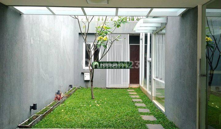 Rumah 2 Lantai, Lux, Furnished, Ada Kolam Renang, Setra Murni 2