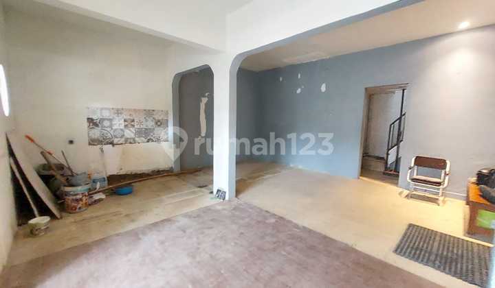 Rumah Bagus, Cocok Untuk Kantor Cafe Usaha, Sayap Jalan Riau 4