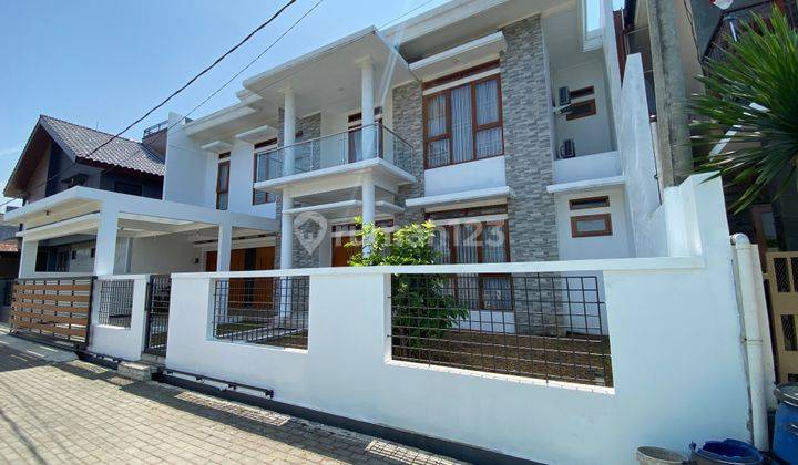 Rumah Mewah Semi Furnished Siap Huni Di Jalan Katamso, Supratman 1