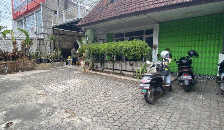 Rumah 2 Lantai Sangat Bagus Untuk Kantor, Lokasi Main Road Dago 2