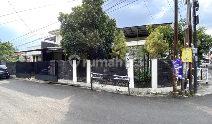 House Suitable for Residential Business Near Main Road Arcamanik 2