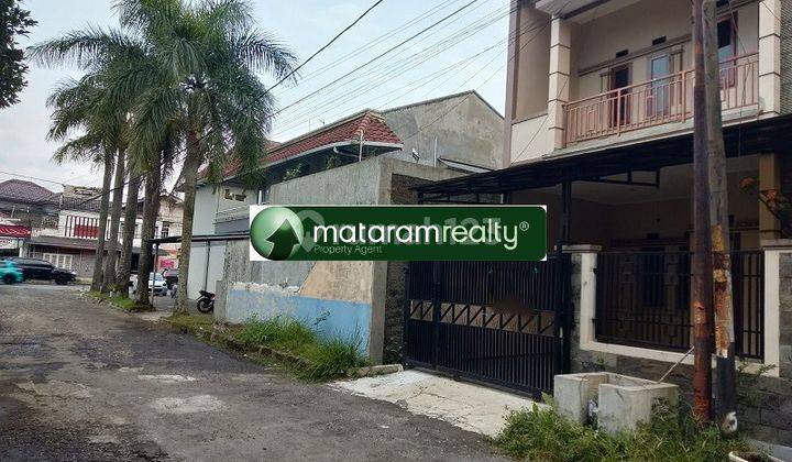 Rumah 2 Lantai Sangat Bagus Siap Huni di Buah Batu, Unfurnished 1