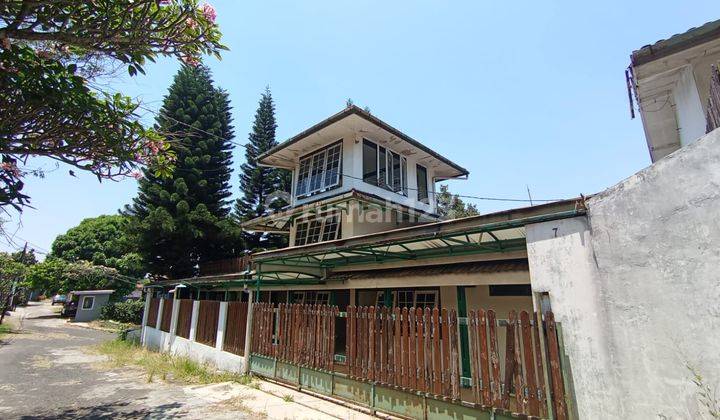 Rumah 2 Lantai, Bagus Siap Huni, Full View di Bukit Ligar 2