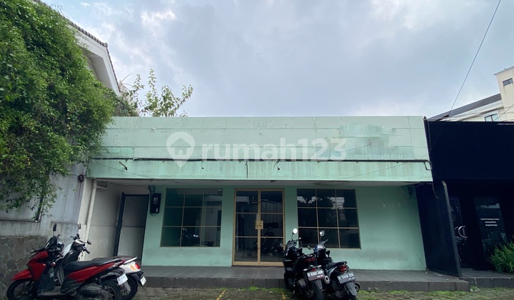 Commercial Space 85 m2 Premium Location, Main Road Setiabudi Bandung 1