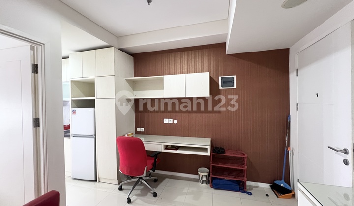 Apartemen Parahyangan Residence, 1 Bed Room, Furnished, Pool View Apartemen Parahyangan Residence, 1 Bed Room, Furnished, Pool View