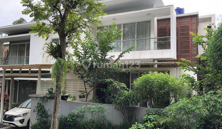 Rumah Mewah 2 Lt Full Furnished, Ada Rooftop di Citra Green Dago 1