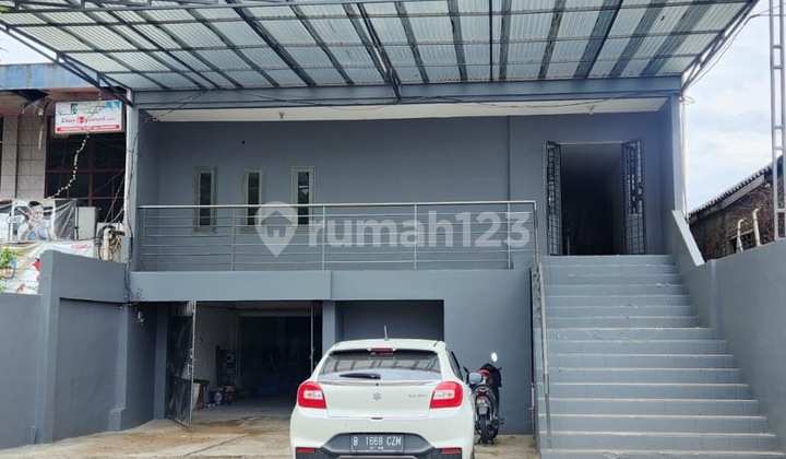 Warehouse in Strategic Location on Soekarno Hatta Main Road, Near Kopo Toll Road