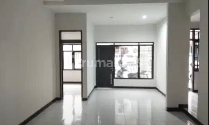 Rumah 2 Lantai Bagus untuk Kantor, Sayap Burangrang/ Lodaya 2