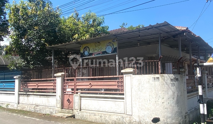 Main House + Active Boarding House in Cikutra, Great for Investment 1