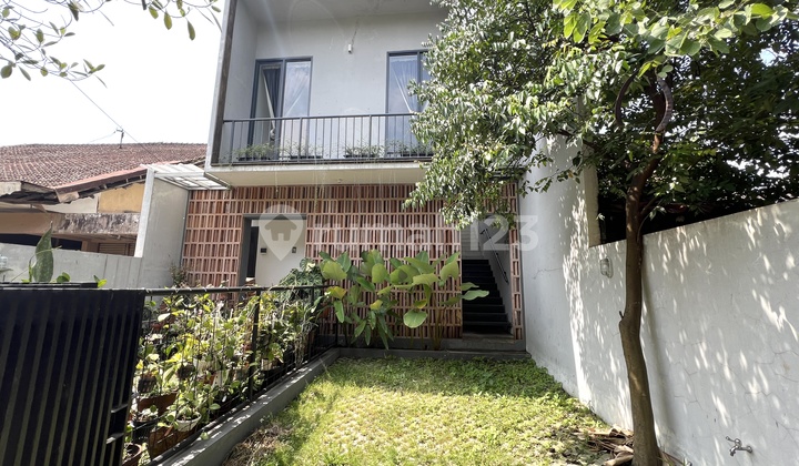 Rumah Tinggal 3 KT, Lantai 2 Saja, Sayap Cilaki/ Supratman, Bagus Rumah Tinggal 3 KT, Lantai 2 Saja, Sayap Cilaki/ Supratman, Bagus