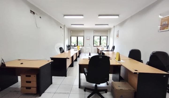 Ruko 3,5 Lantai Main Road Gatot Subroto, Bagus Untuk Kantor/Usaha