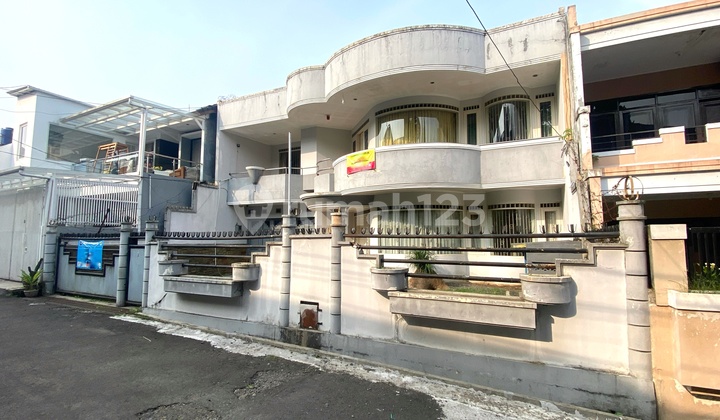 Rumah 2 Lantai Bagus Untuk Kanto, Setra Indah Pasteur, Furnished 2