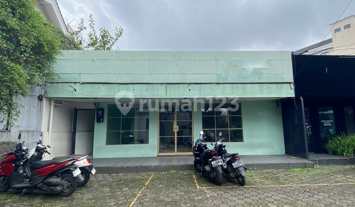 Business Space Brings Luck, Premium Location on Setiabudi Main Road Business Space Brings Luck, Premium Location on Setiabudi Main Road