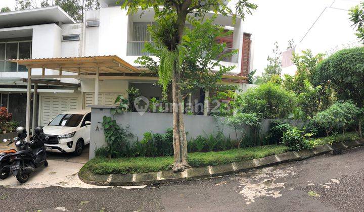 Rumah Mewah 2 Lt Full Furnished, Ada Rooftop di Citra Green Dago 2