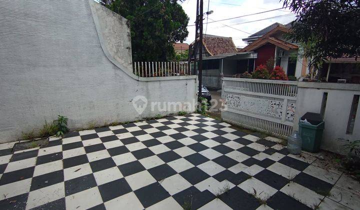 Rumah Mewah 2 Lantai, Furnished, Pusat Kota Sayap Riau Supratman 2