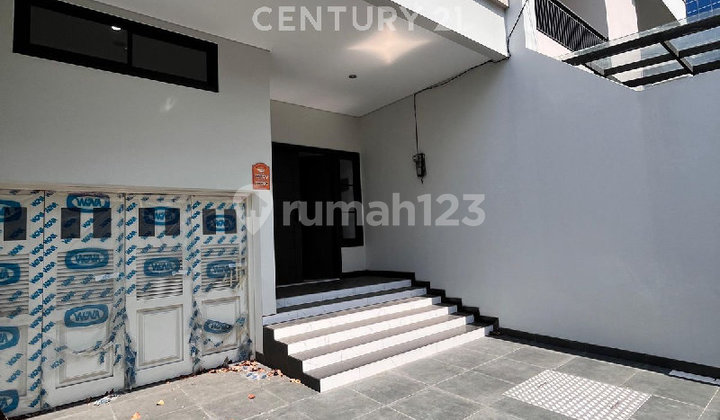 Rumah Brandnew Kelapa Gading Summarecon 4 Lantai Jalan Lebar