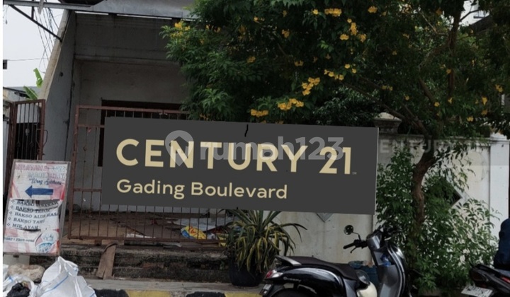 Cheap Old House Strategic in Kelapa Gading Summarecon Cheap Old House Strategic in Kelapa Gading Summarecon