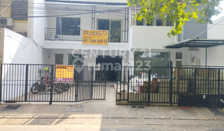 Commercial Property in North Gading Elok, Klp Gading. Strategic, Busy Street Location.