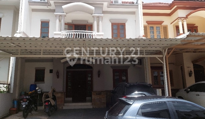 Rumah Furnished Bagus Pelangi Kuning Kelapa Gading Bebas Banjir