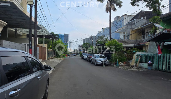 Rumah Baru Dekat Mall Kelapa Gading Jalan Lebar 3 Mobil