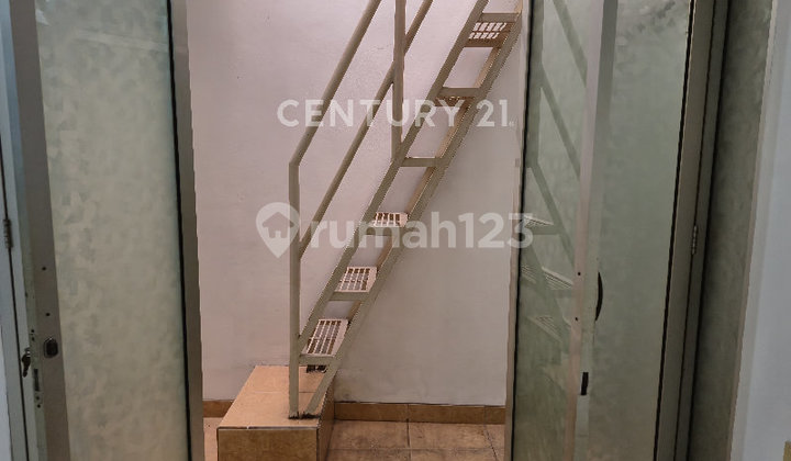 White Wood House East Jakarta Comfortable & Quiet Wide Road 2