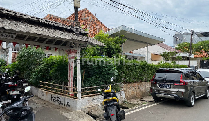 Old House Land Calculation at Jl Sawahlunto South Jakarta LT 393M2 2