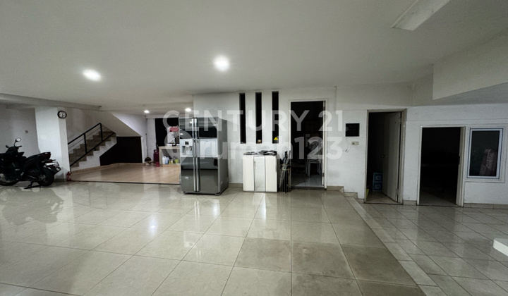 Rumah Mewah 3 Lantai di Villa Artha Gading, Kelapa Gading Jakut 2
