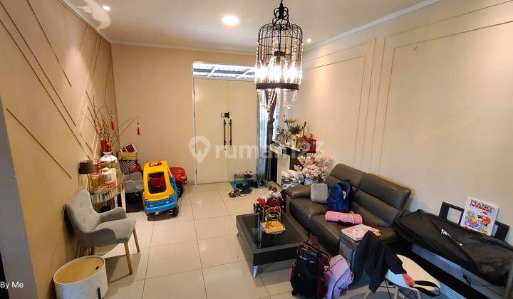 Rumah Hook Hoek Bagus Summarecon Bekasi Depan Taman 2