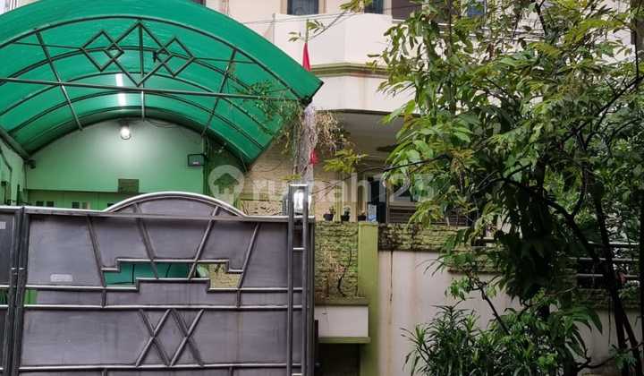 Rumah Puri Indah SHM Hadap Utara