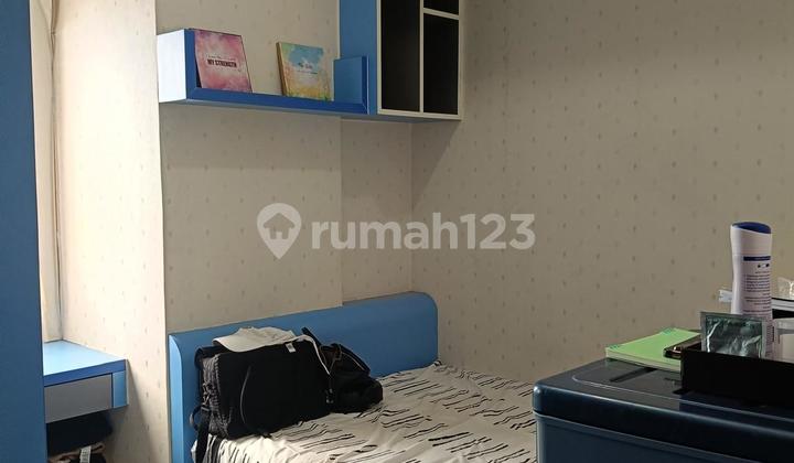 Apartment 2 BR Semi Furnished Puri Park View 2