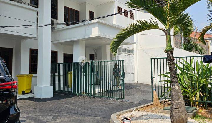 Rumah Sewa 2Lantai di Puri Blok E  2