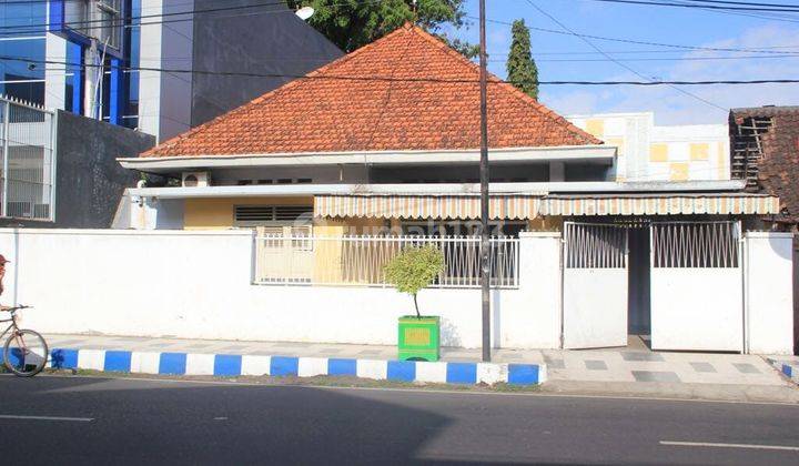 Rumah Hitung Tanah Jalan Panglima Besar Sudirman Banyuwangi 1