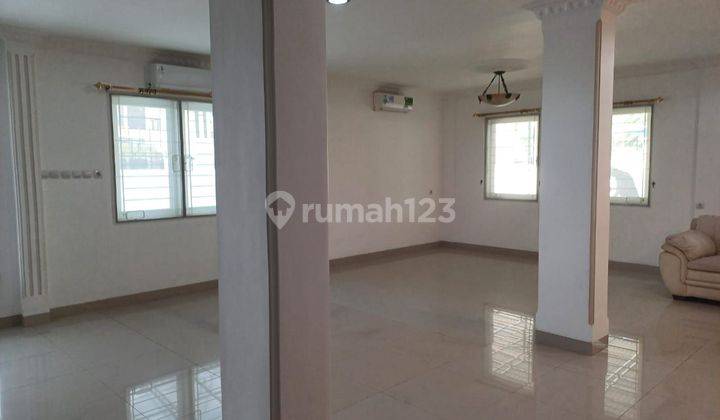 Dijual Rumah Taman Palem Lestari Hoek 2